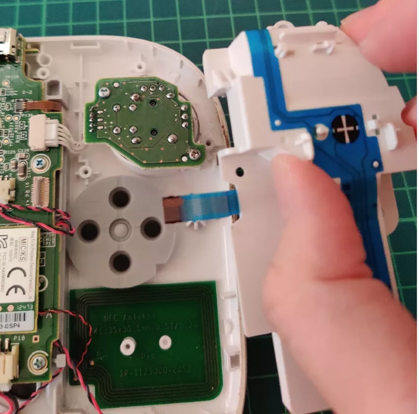 36スティックカバーが外れる