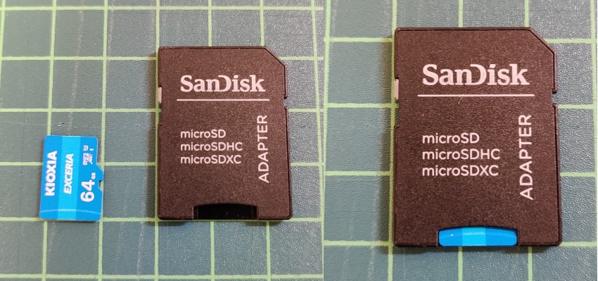 microSDカードをアダプターにセット