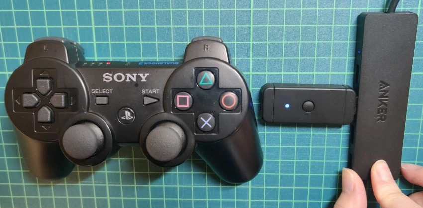 4.miniUSBケーブルを外して無線で使用可能